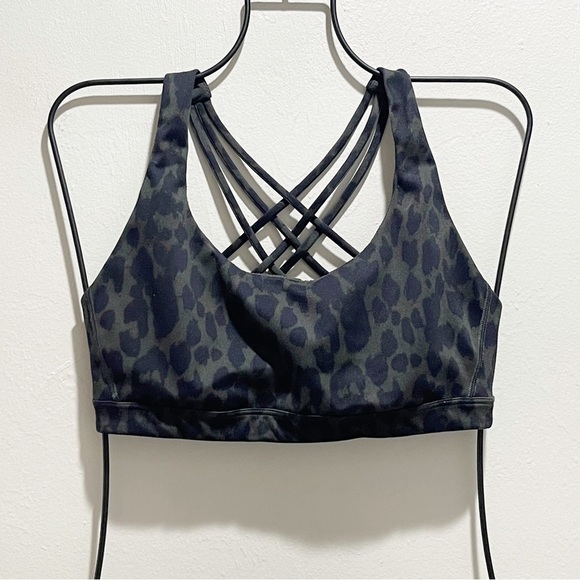 VICTORIA’S SECRET Women’s Strappy Leopard Print Low Impact Sports Bra Size S - Picture 2 of 9